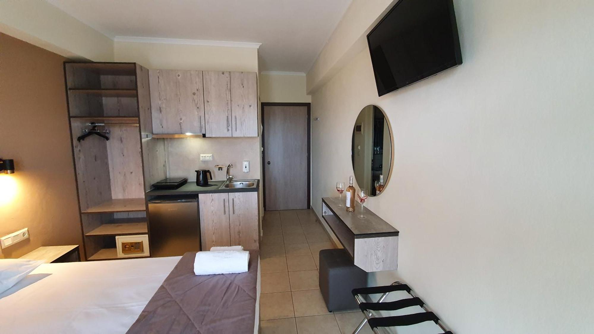 Calypso Aparthotel *