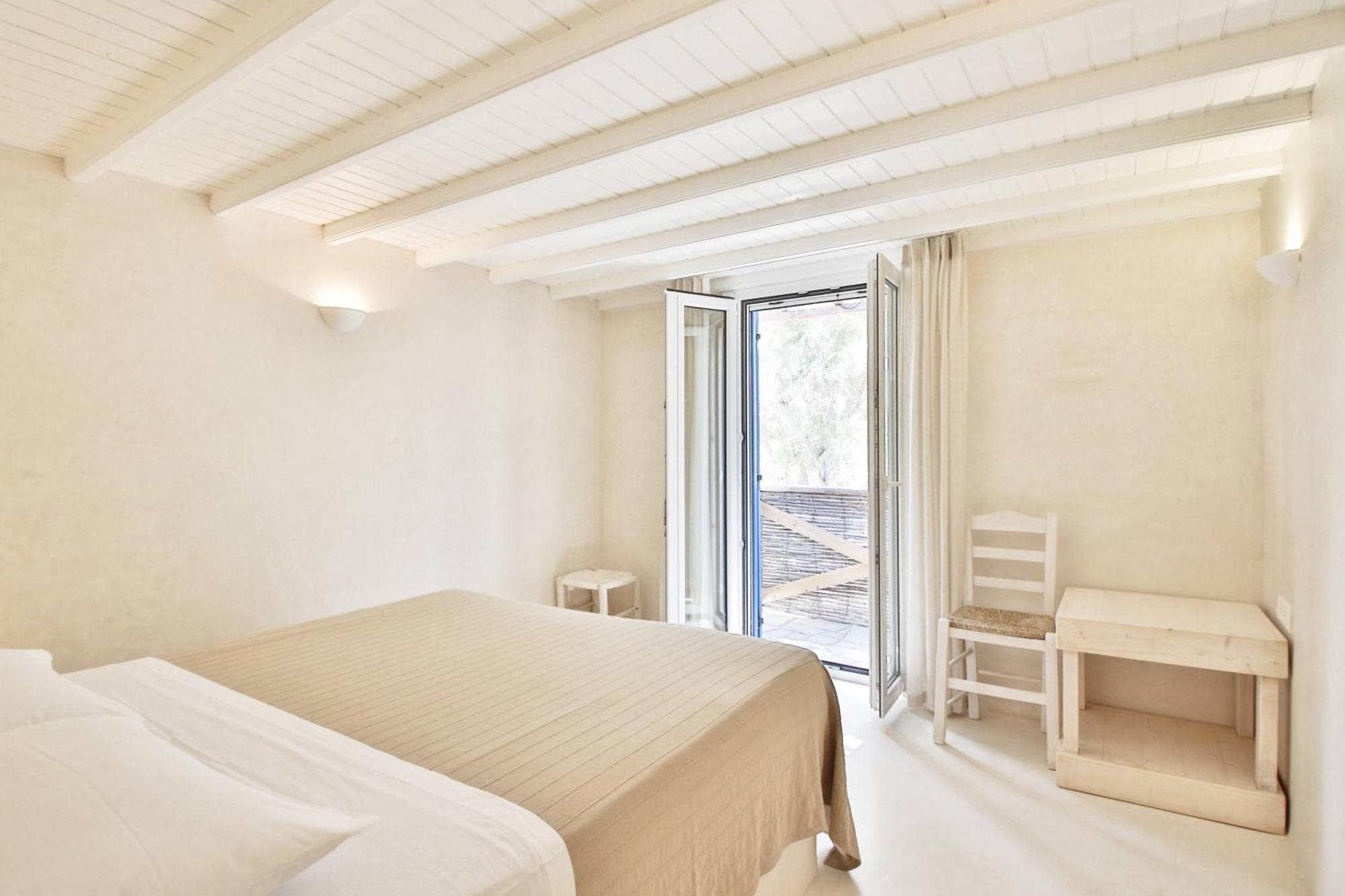 Baba Houlakia Hotel