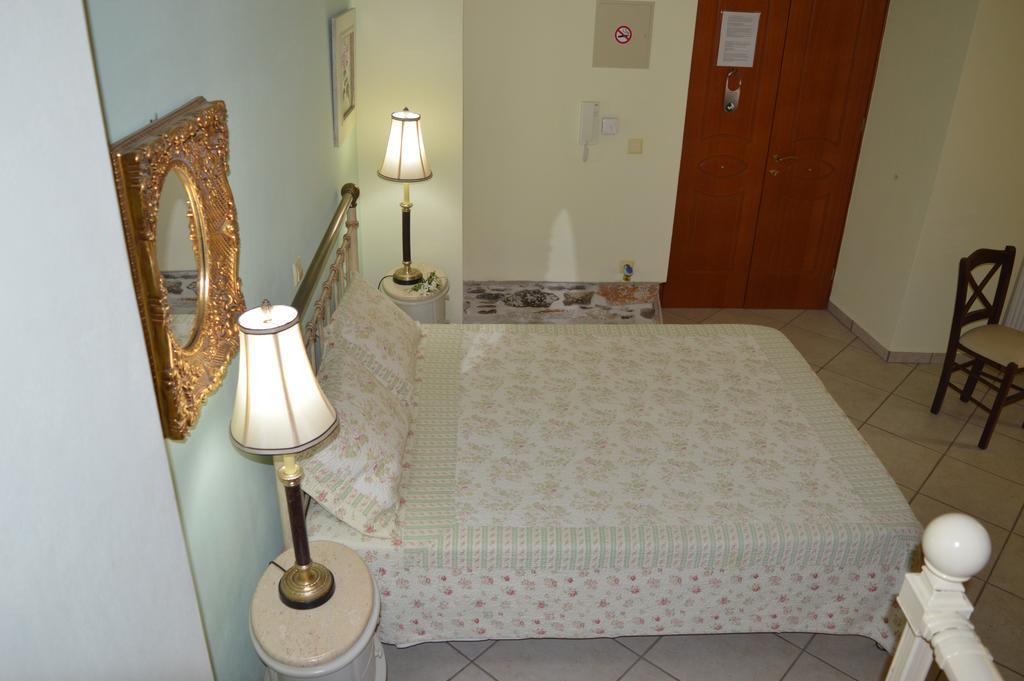 Antouanetta Apartment Ermoupoli