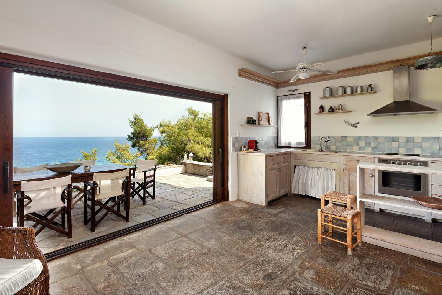 Seashells & Pines In #feelslikehome Holiday home