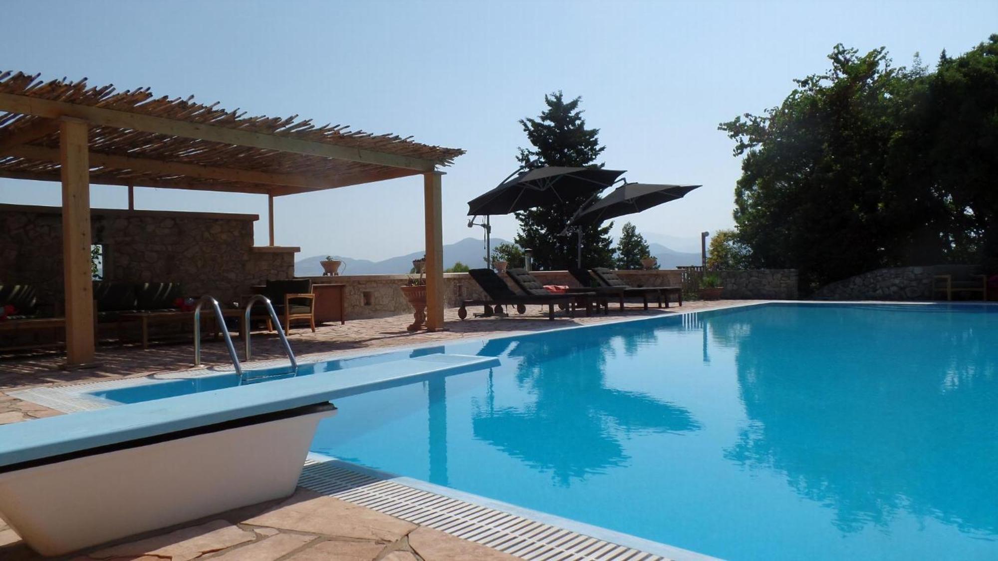 Kolonialvilla Am Alten Olivenhain Mit Swimmingpool * Lygia (Lefkada)
