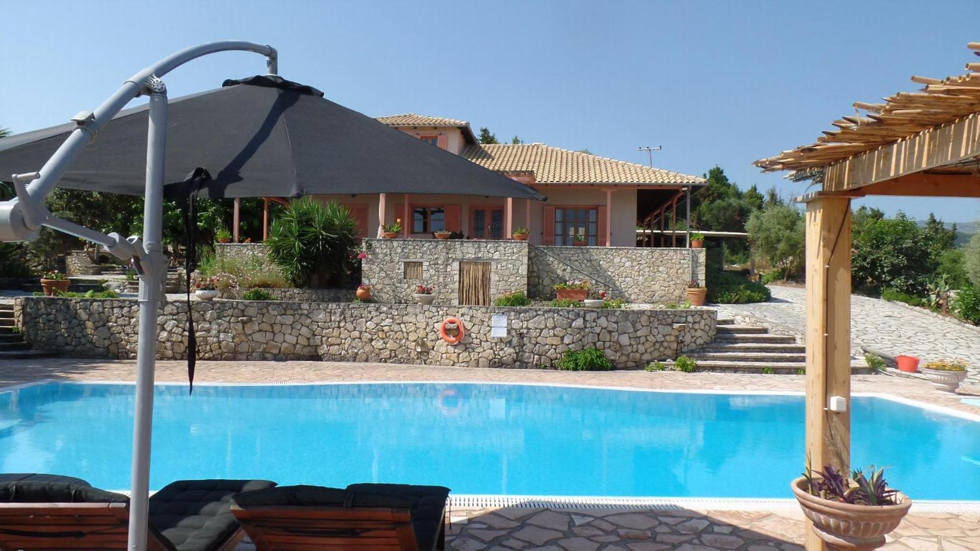 Kolonialvilla Am Alten Olivenhain Mit Swimmingpool Holiday home Lygia (Lefkada)