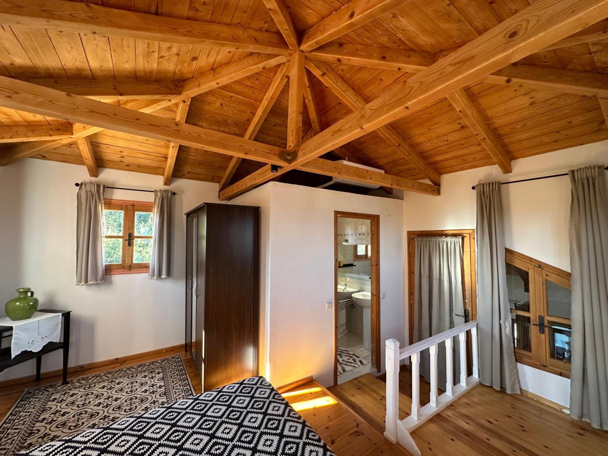 Kolonialvilla Am Alten Olivenhain Mit Swimmingpool Holiday home Lygia (Lefkada)