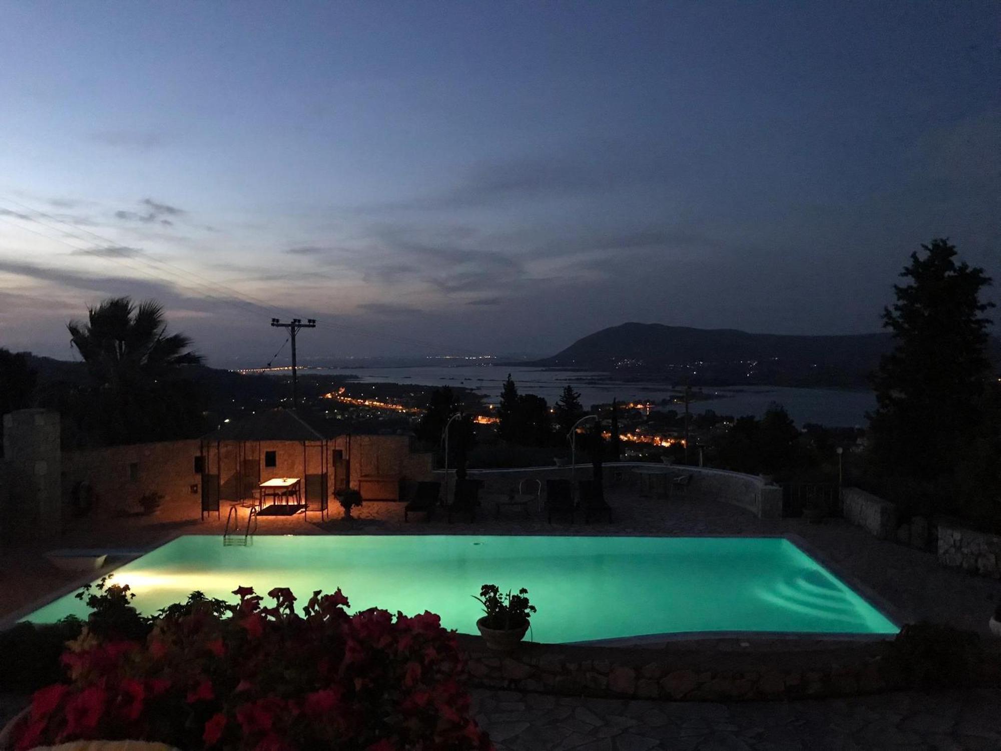 Kolonialvilla Am Alten Olivenhain Mit Swimmingpool * Lygia (Lefkada)