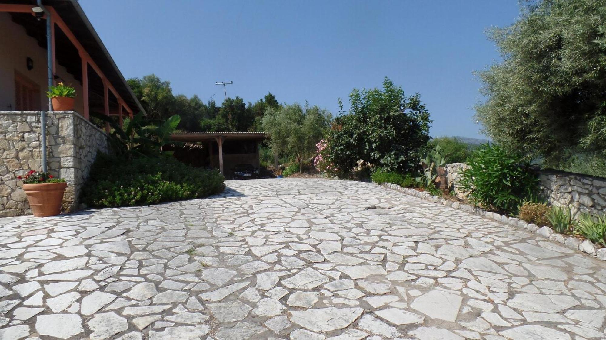 Holiday home Kolonialvilla Am Alten Olivenhain Mit Swimmingpool Lygia (Lefkada)