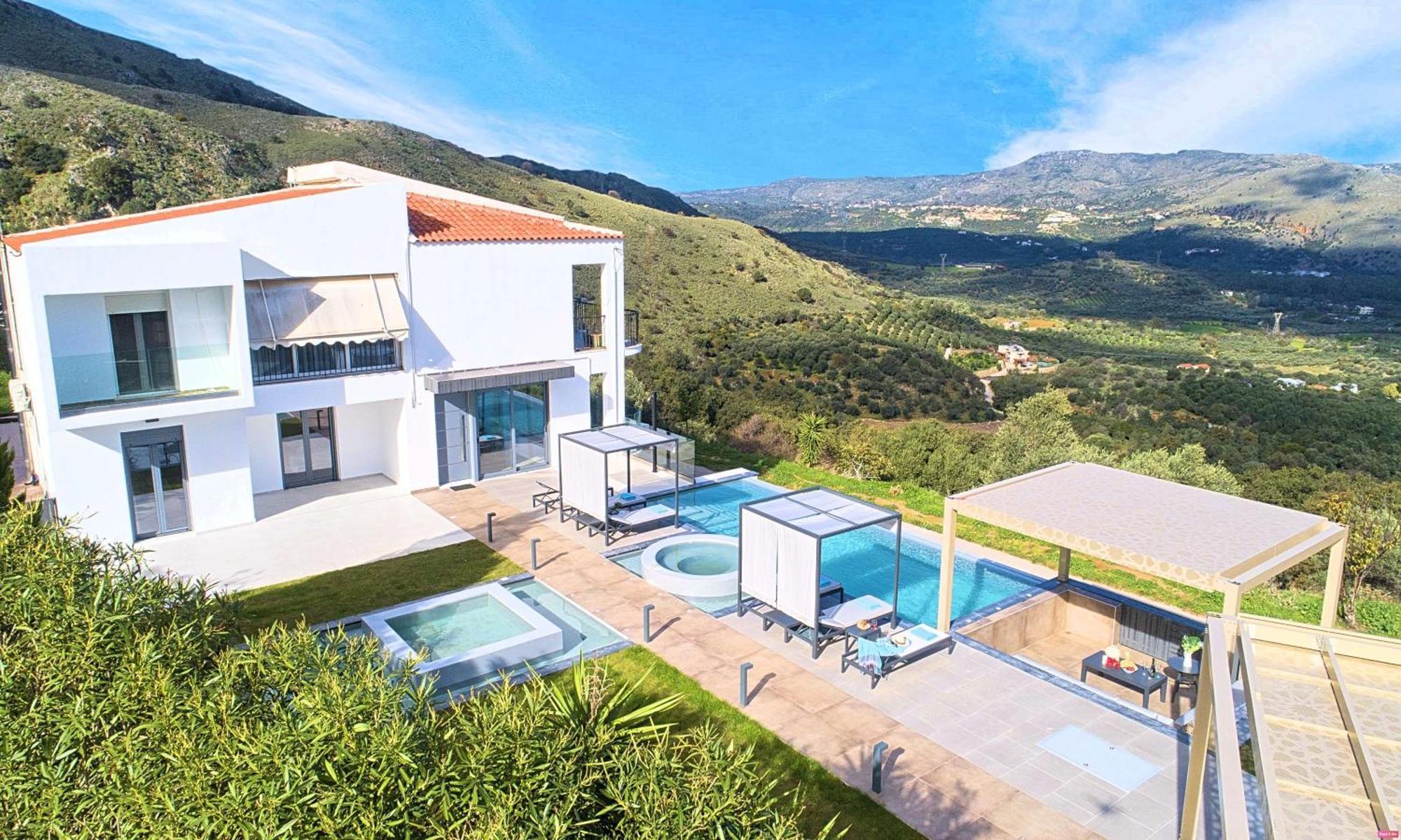 Schoenes Haus In Mit Privatem Pool Und Bergblick Holiday home