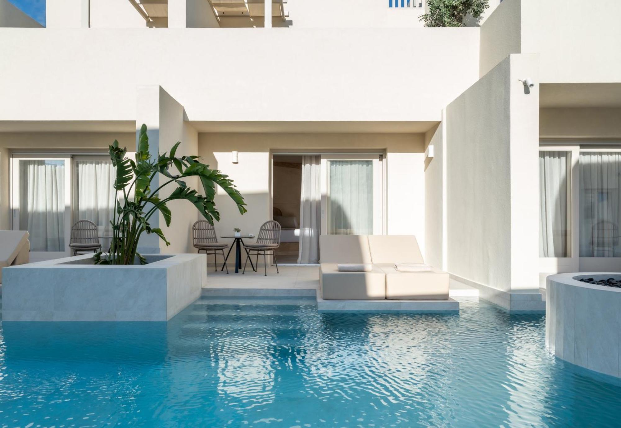 Heyday Luxury * Perissa (Santorini)