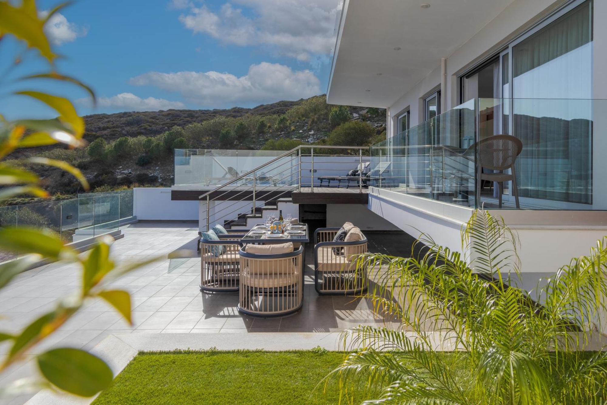 Deep Blue Luxury Theseus - Private Jacuzzi - Sea View Villa *