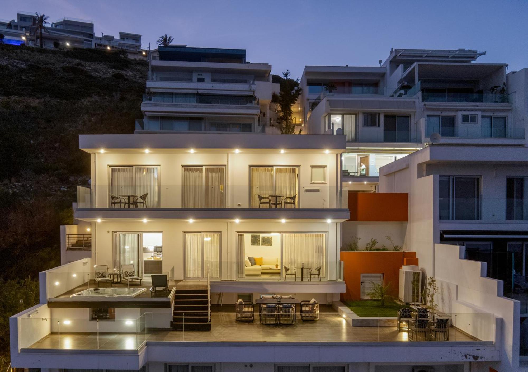 Deep Blue Luxury Theseus - Private Jacuzzi - Sea View Villa Ligaria (Crete)