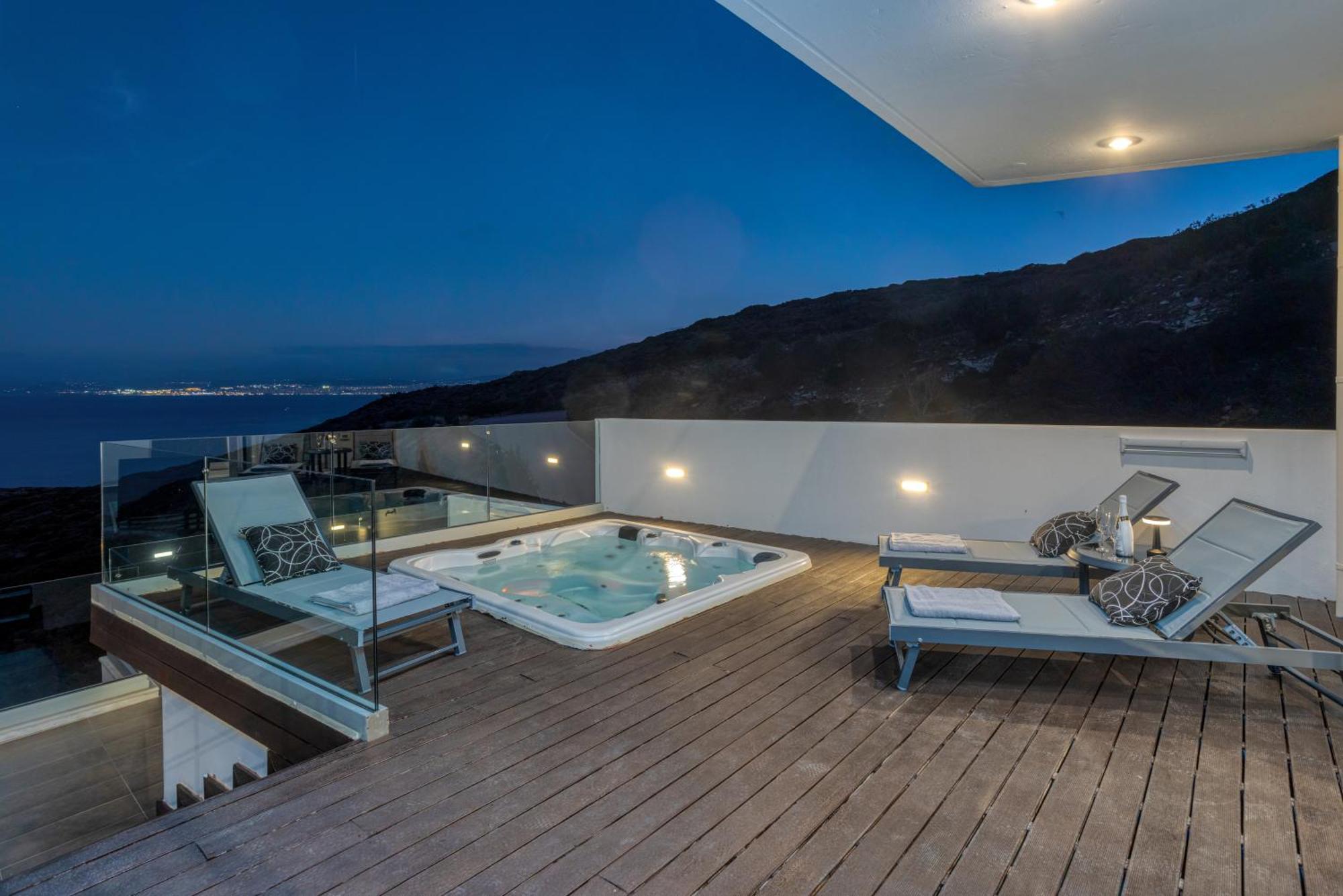 Deep Blue Luxury Theseus - Private Jacuzzi - Sea View Villa Ligaria (Crete)