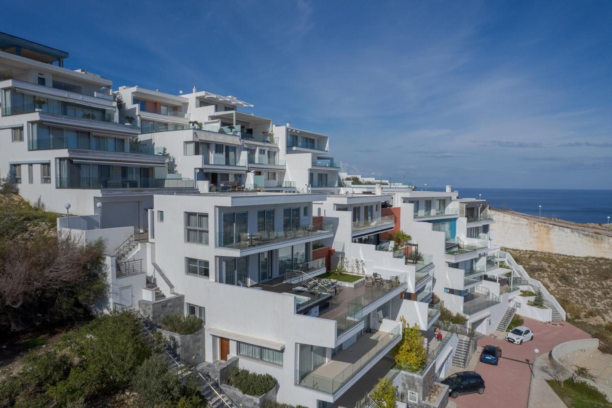 Villa Deep Blue Luxury Theseus - Private Jacuzzi - Sea View