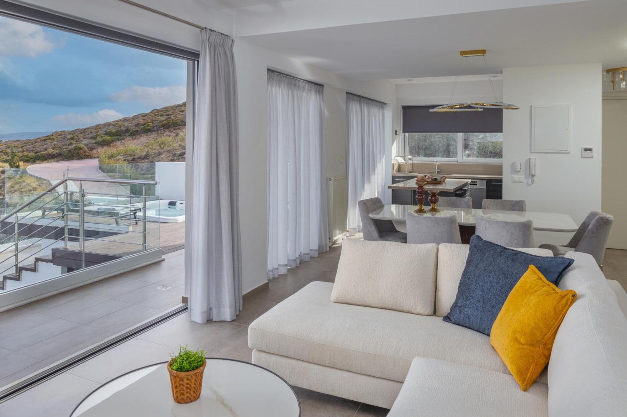 Deep Blue Luxury Theseus - Private Jacuzzi - Sea View *
