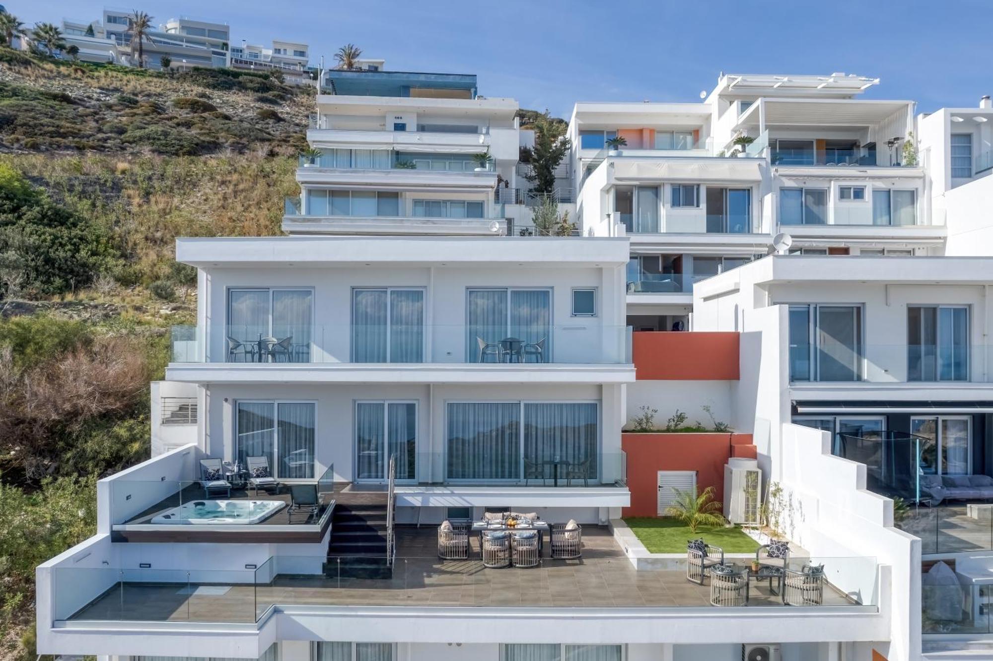 Villa Deep Blue Luxury Theseus - Private Jacuzzi - Sea View Ligaria (Crete)
