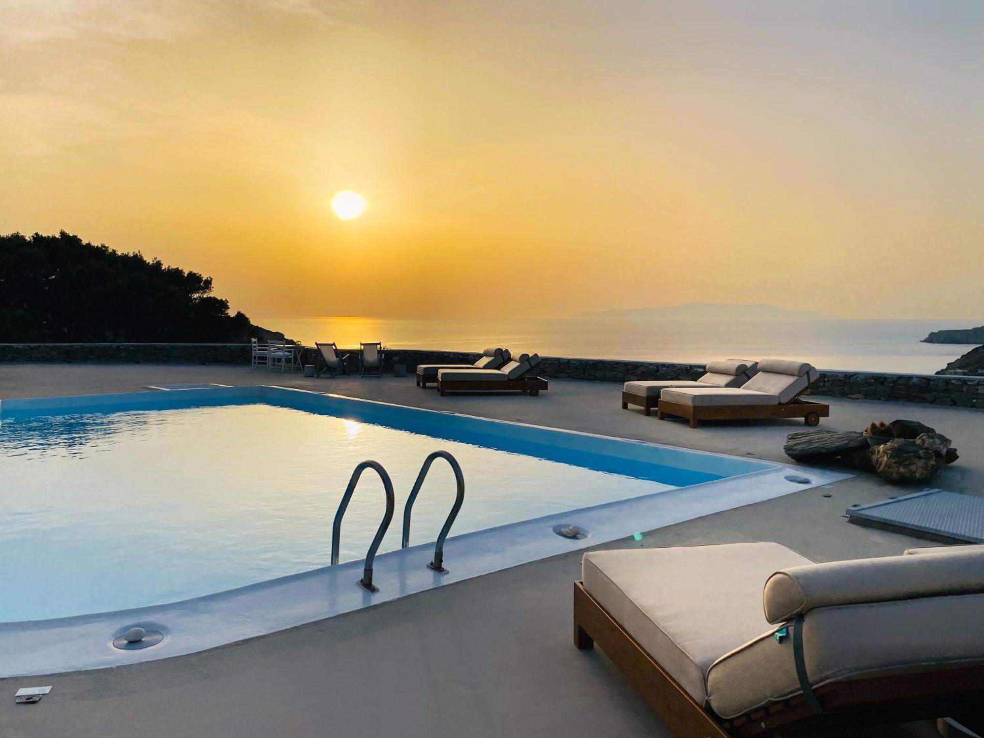 Pino Di Loto Boutique Bed & Breakfast Kini