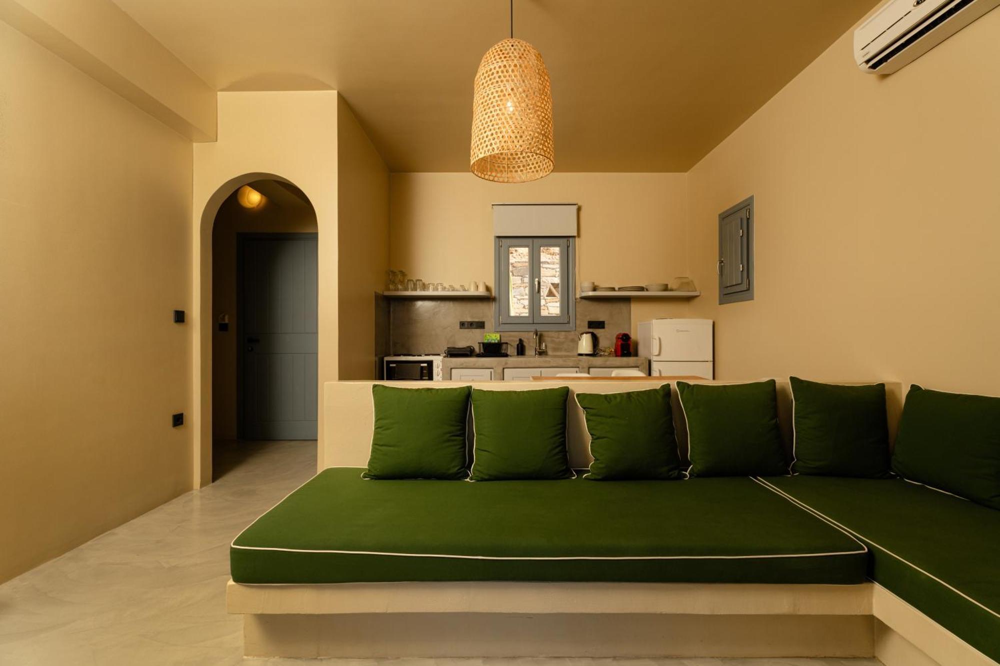 Gianemma Luxury Mylopotas