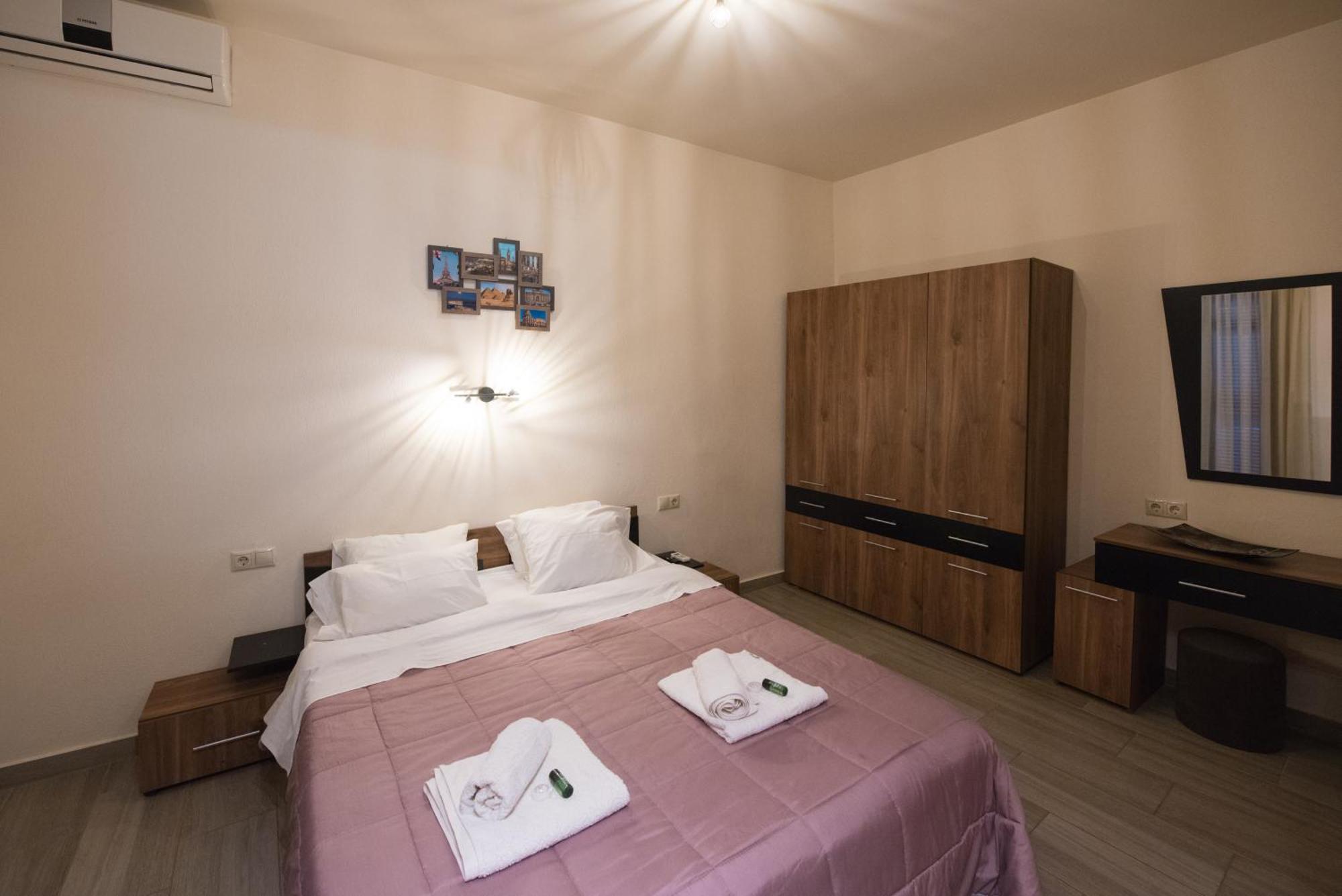 αvra Strymonikou Inn *