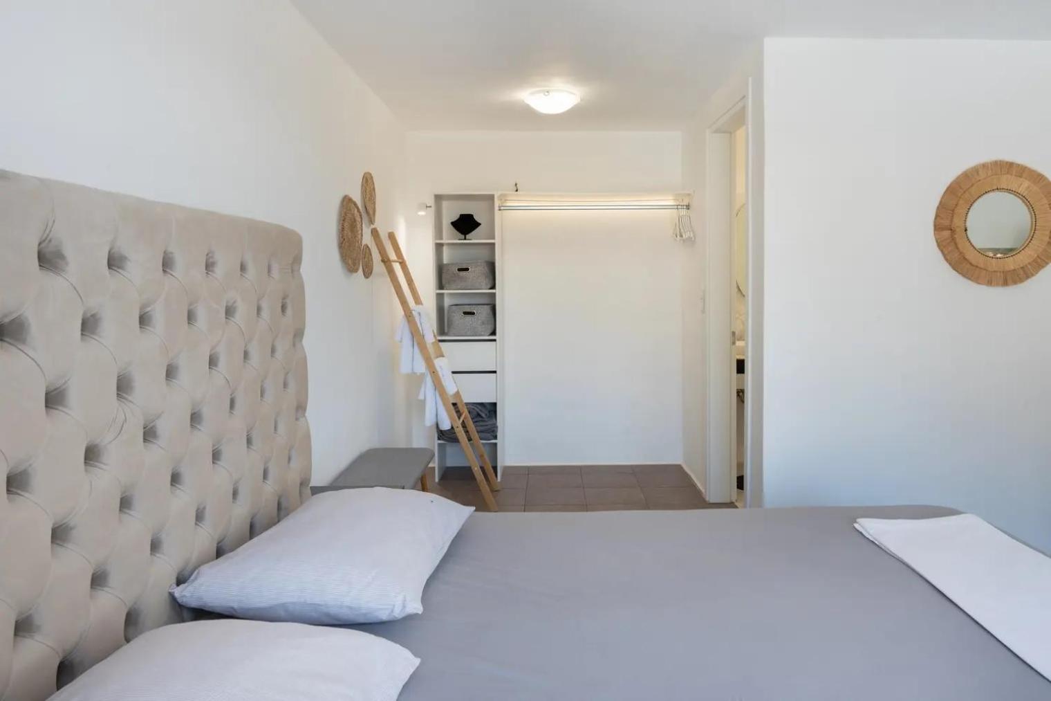 Holiday home Uppolis με θέα τα νησιά Ano Syros