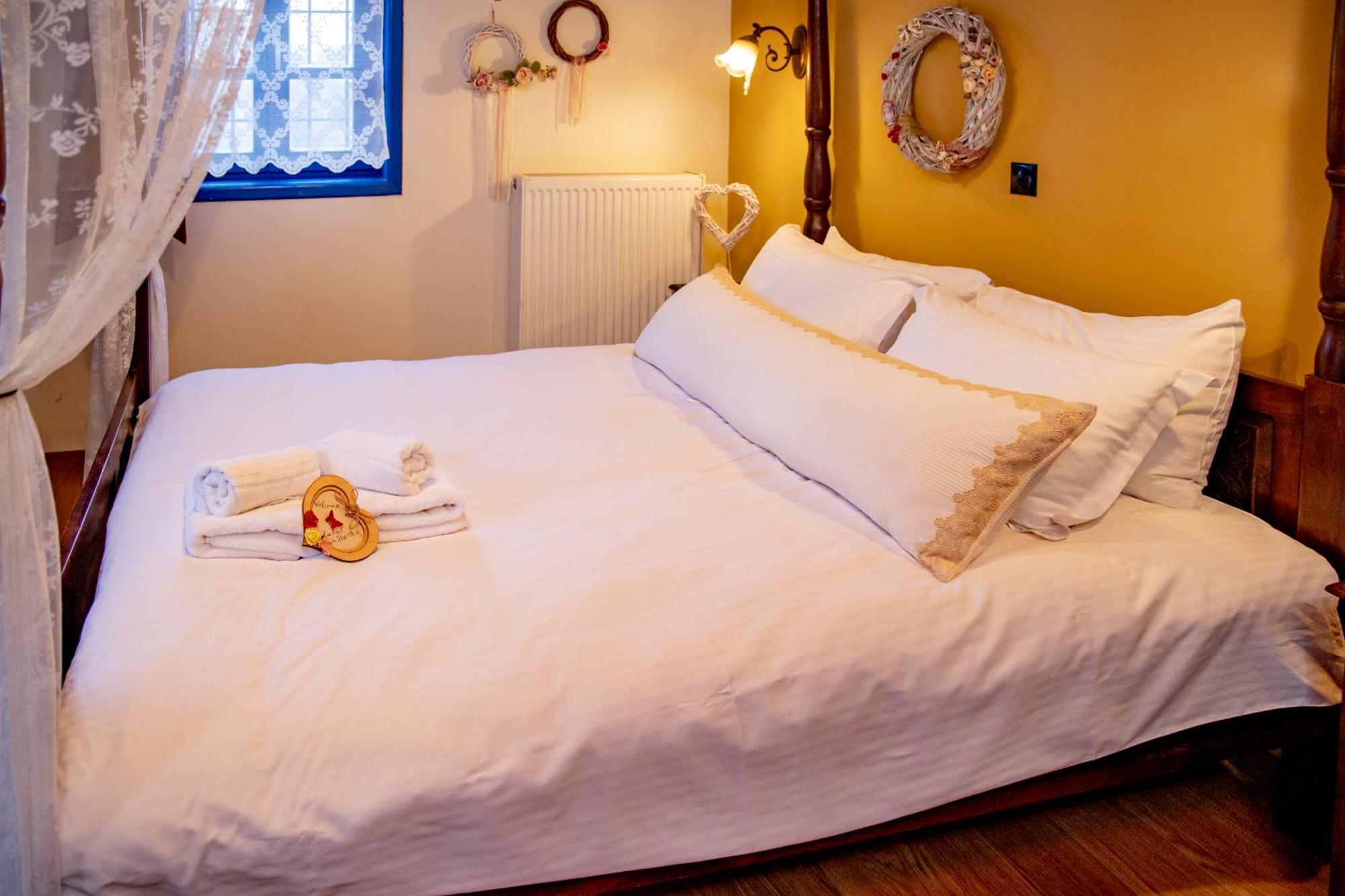 Arktouros Hotel 3*