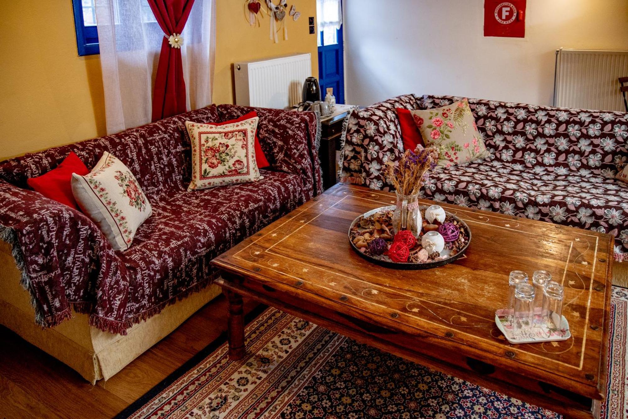 Arktouros Hotel