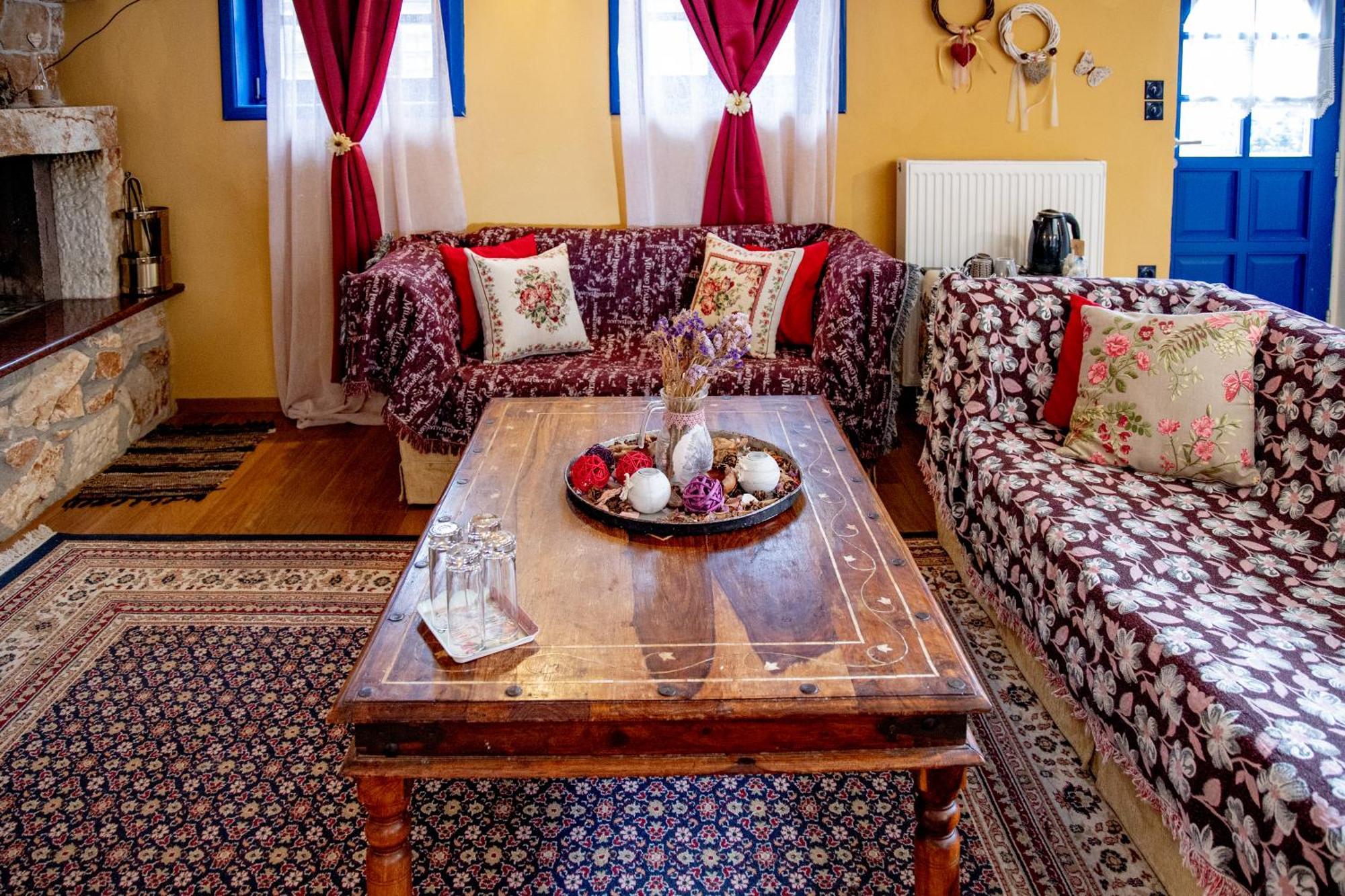 Hotel Arktouros 3*