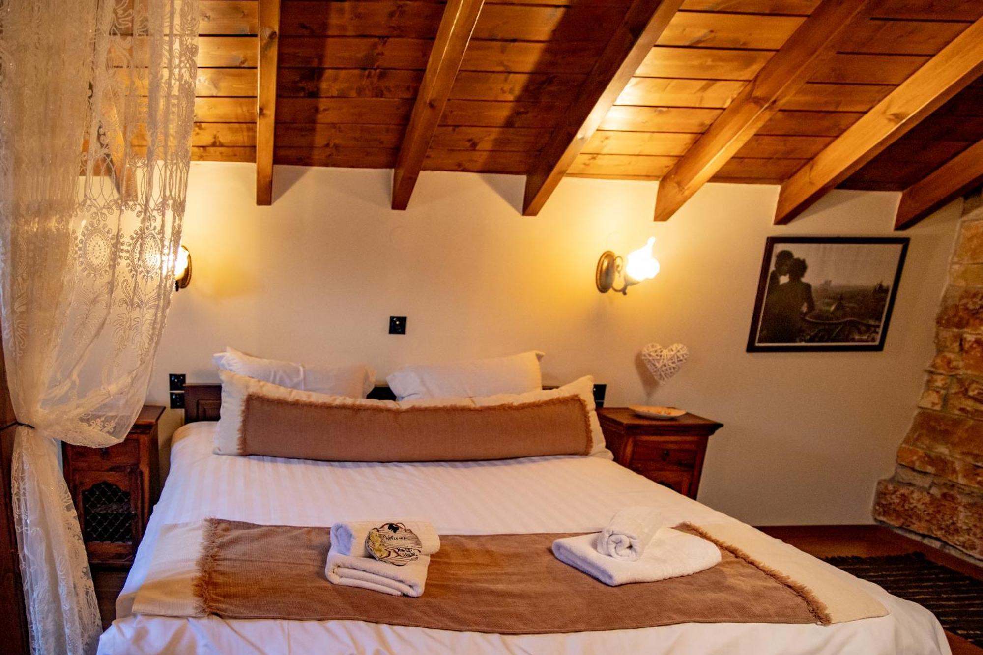 Hotel Arktouros 3*