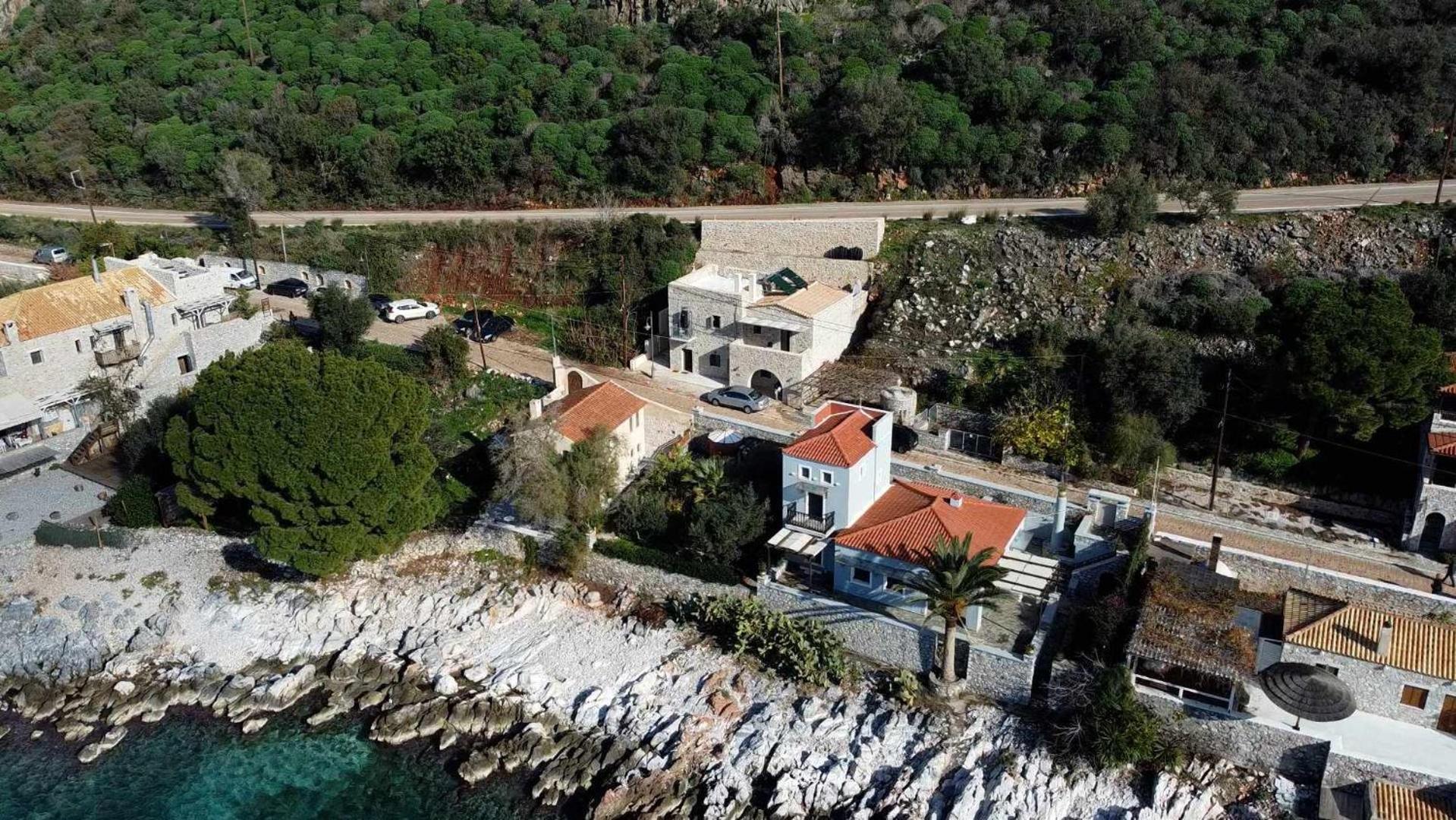 Holiday home Vina's Stone House *