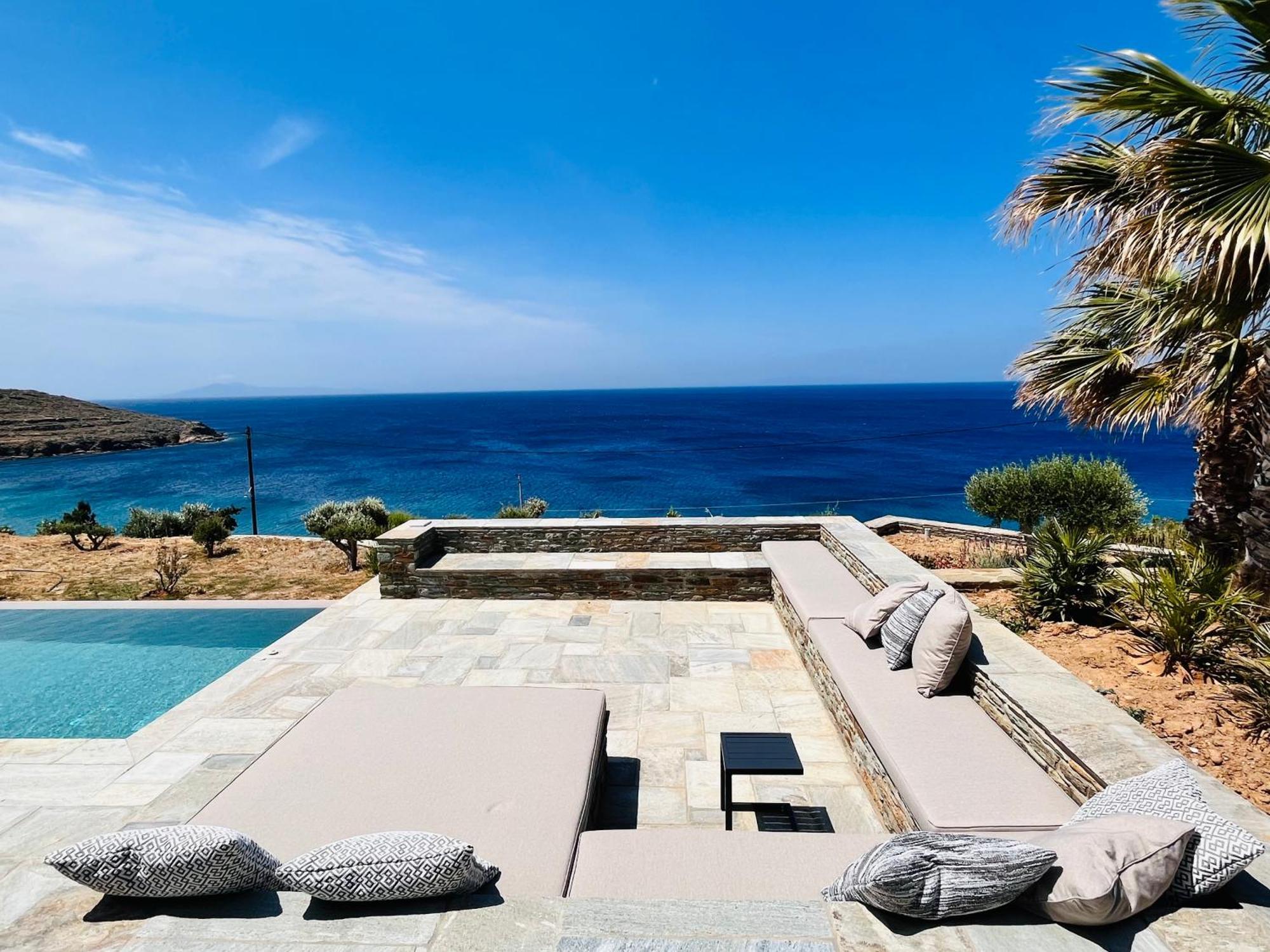 Holiday home Thalassa, Beachfront, Private Pool & Sunset Views By Explore Andros
