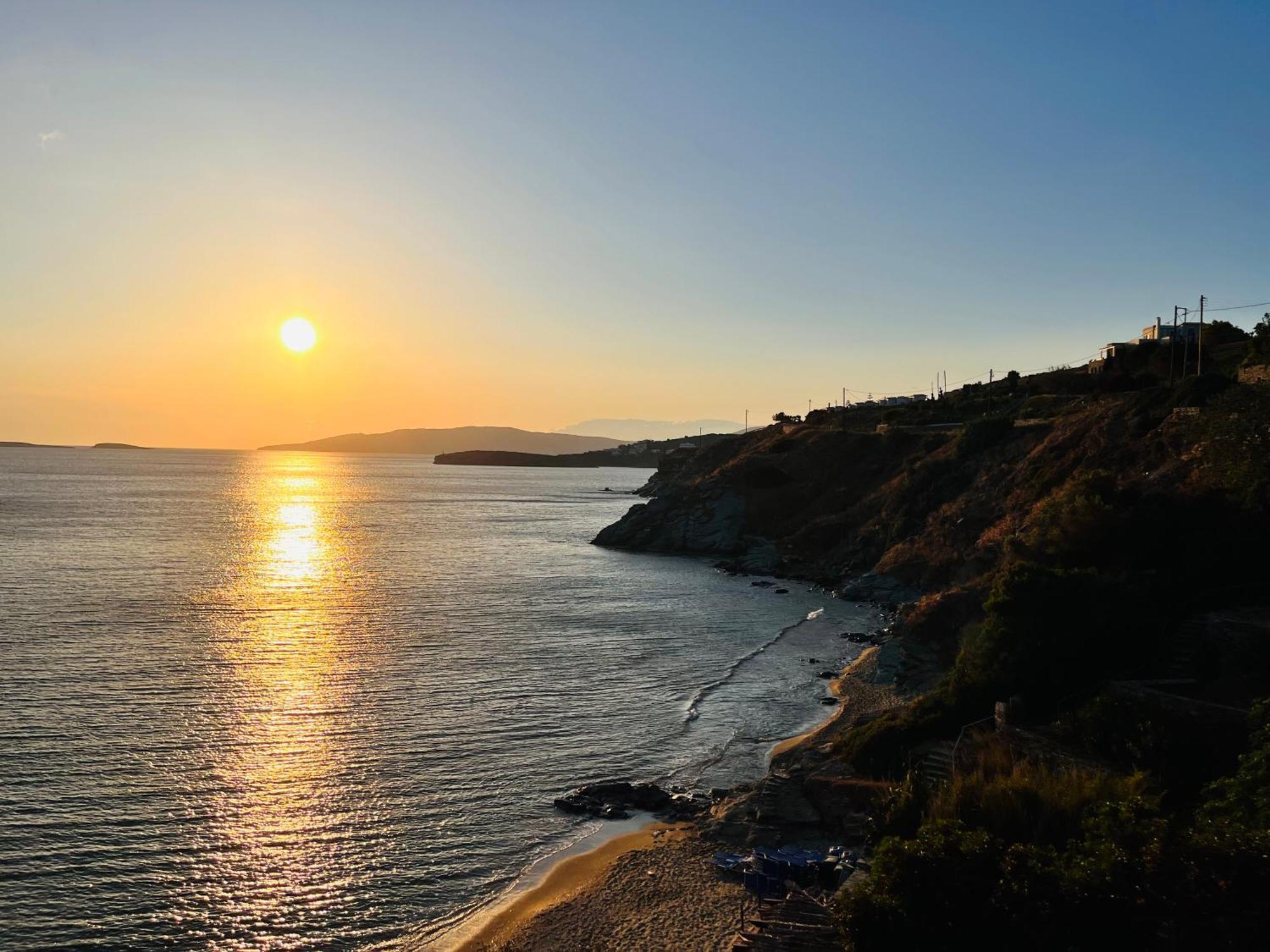 Thalassa, Beachfront, Private Pool & Sunset Views By Explore Andros Holiday home
