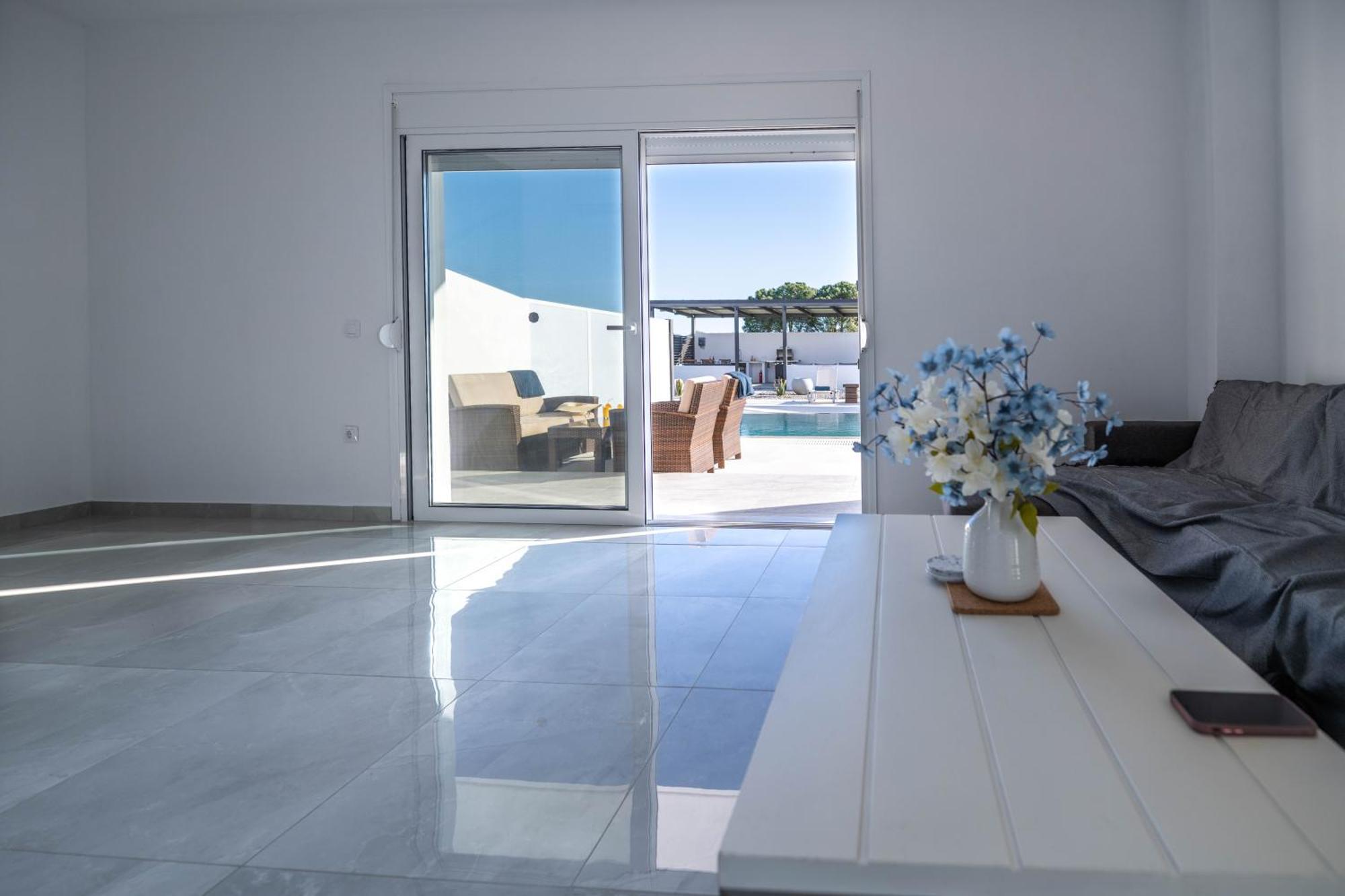 Vigla Villa *