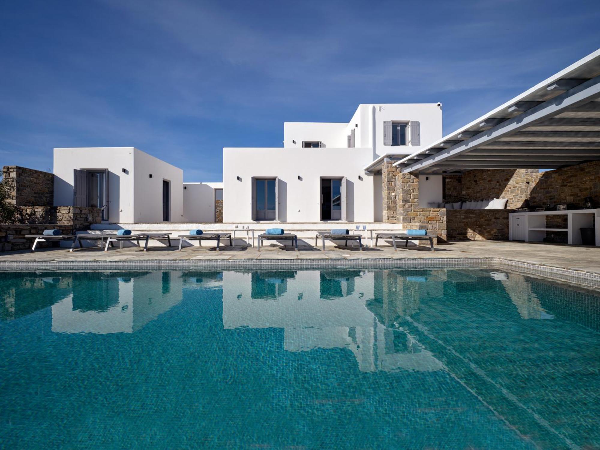 Iokasti Luxury With Private Pool & Sea Views-12 Guests * Drios