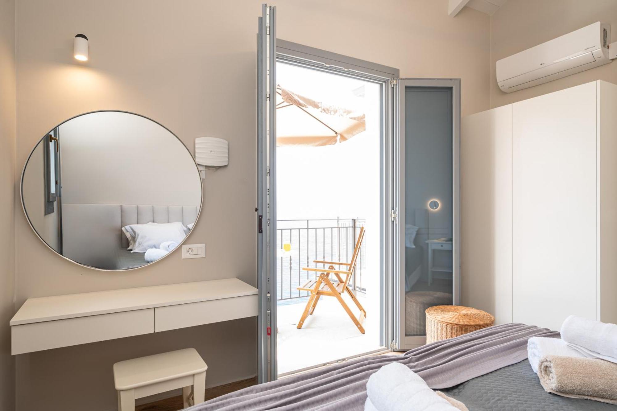 Assos Rockshore By The Sea Apartment Asos