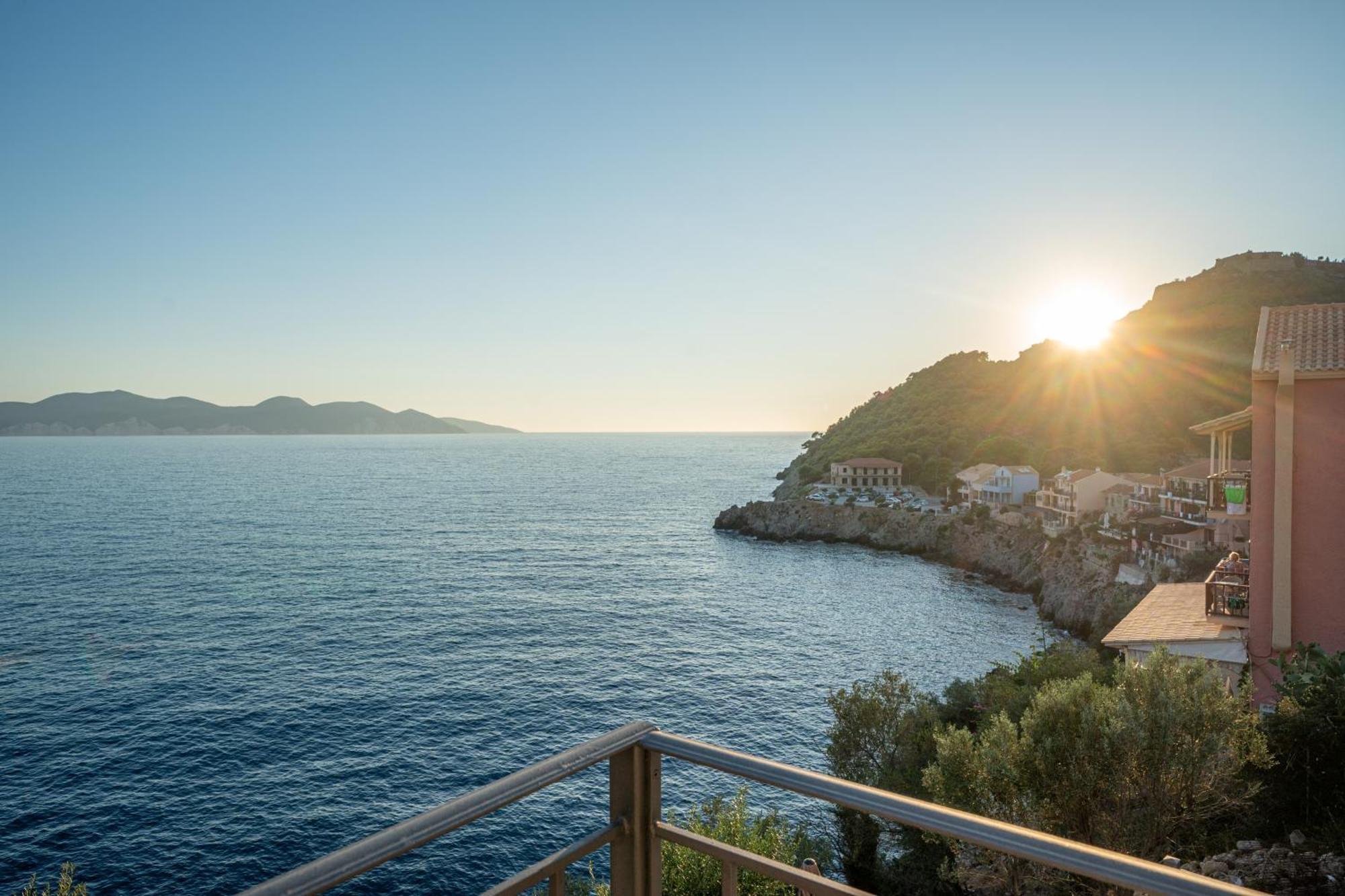 Assos Rockshore By The Sea Apartment Asos