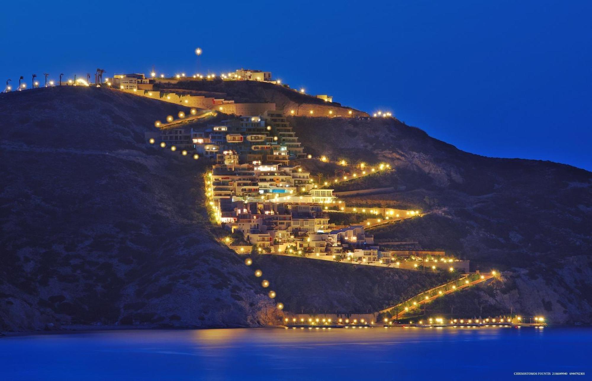 Deep Blue Luxury Theseus - Private Jacuzzi - Sea View Villa