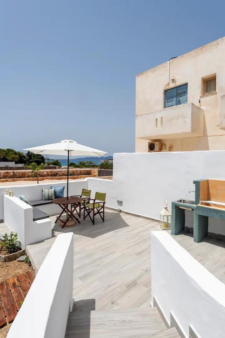 Beautiful In Parikoia Near The Sea Aliki (Paros)