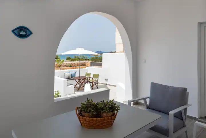 Apartment Beautiful In Parikoia Near The Sea