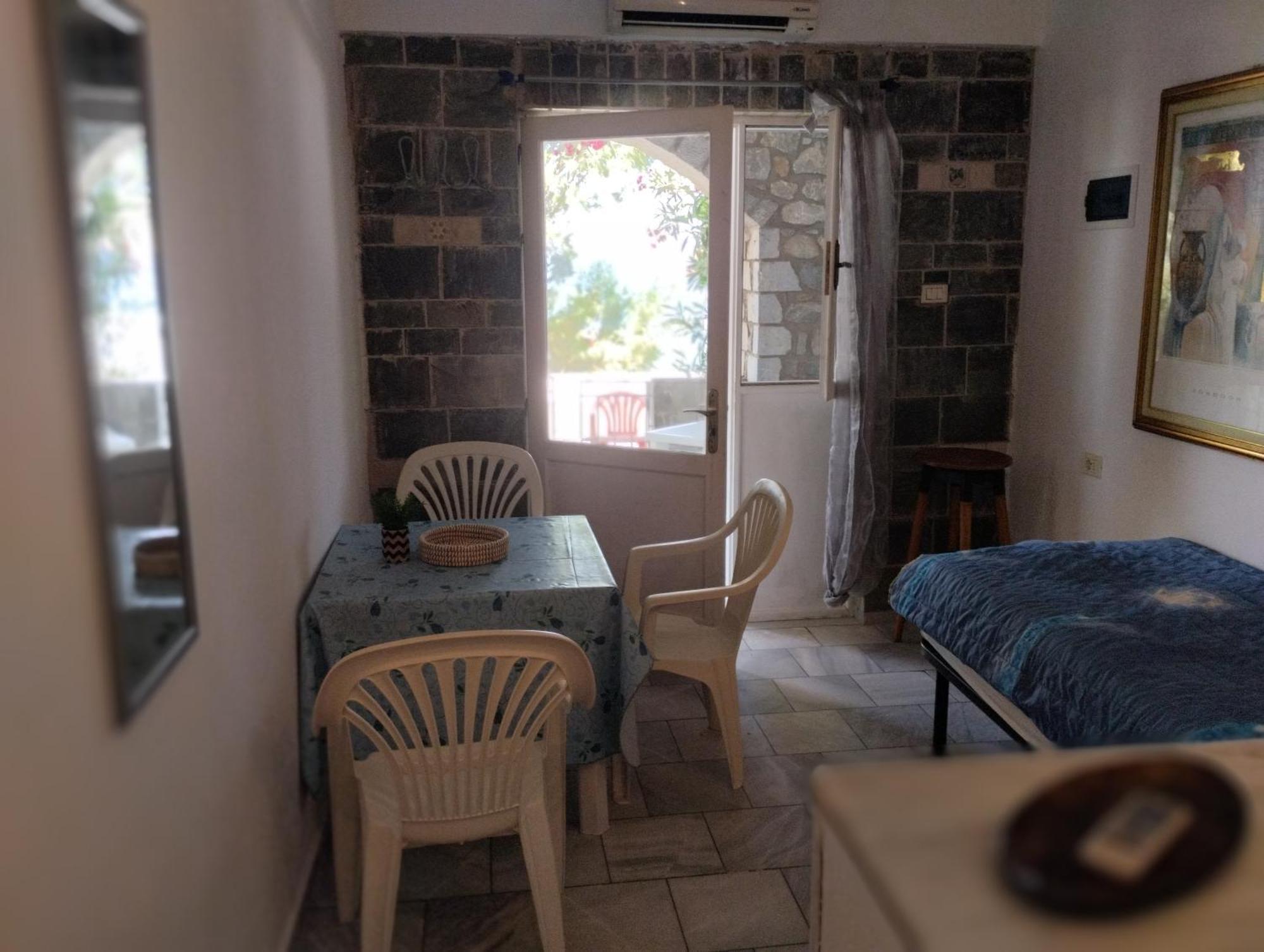 Apartment Syrios No 1 *