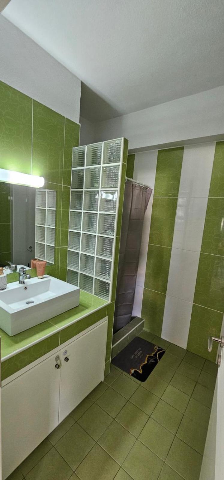 Apartment Elinor On The *