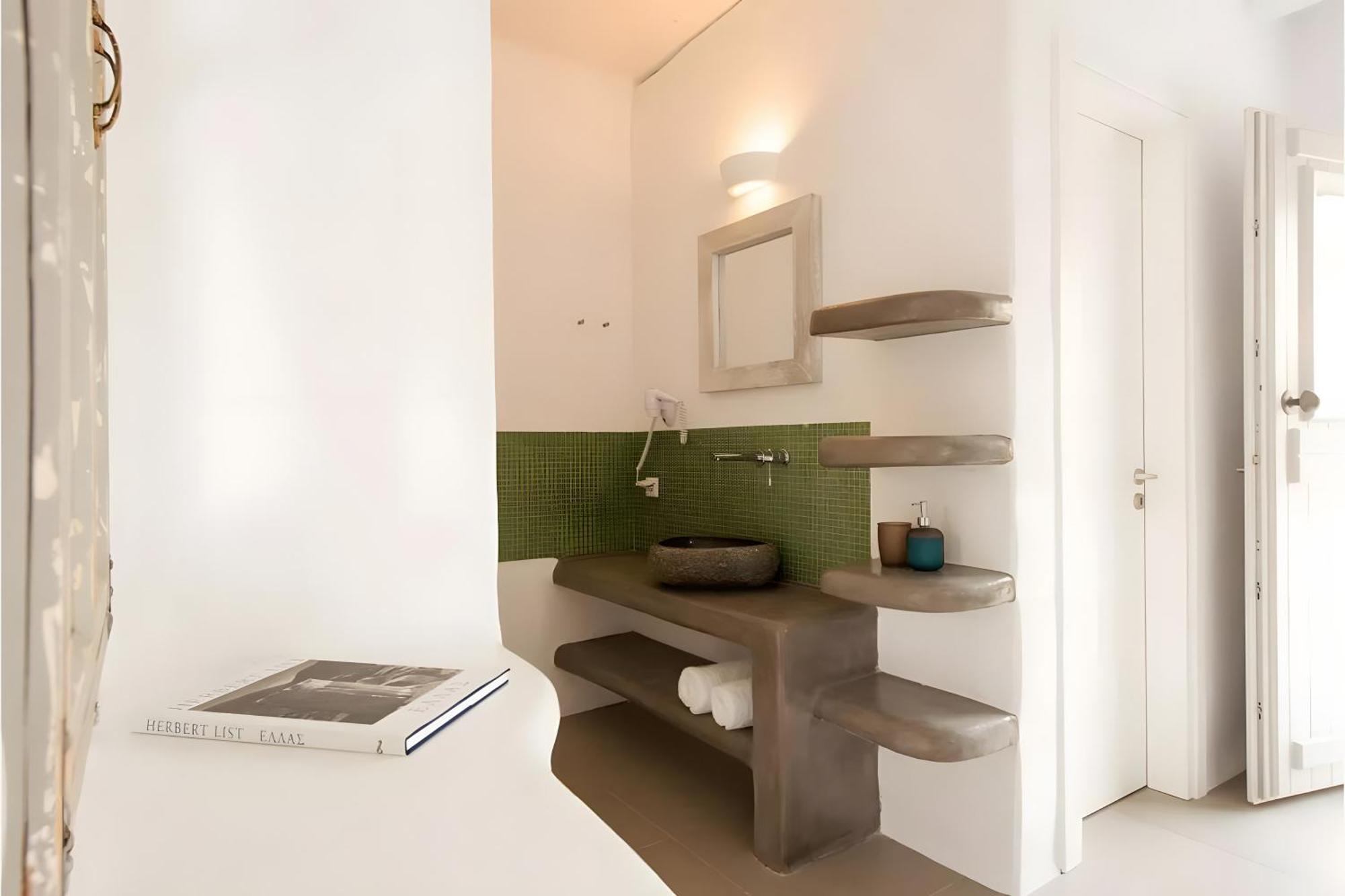 Maisonette No 3 90 Squares Meters * Kimolos