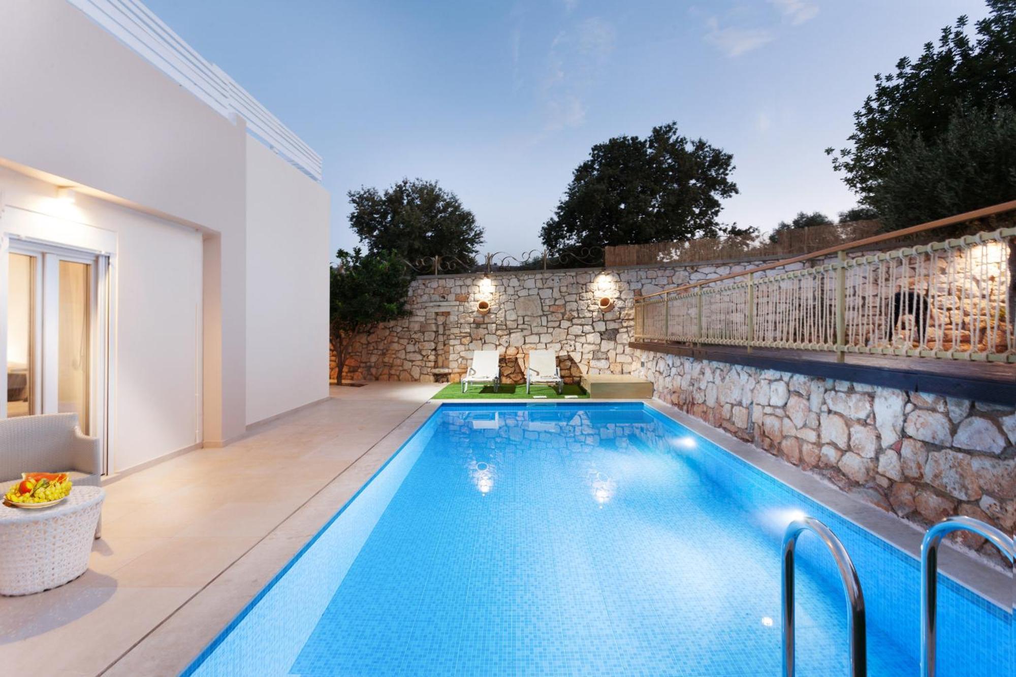 Excesio Villa *