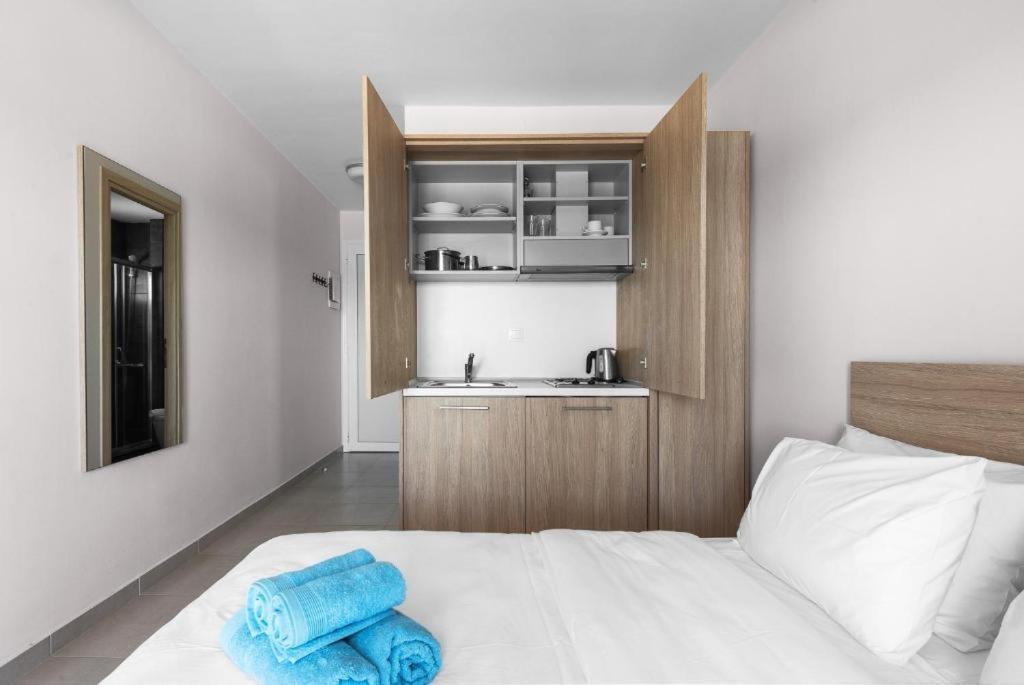 Blue Flag Beachfront Studios, Nilie Hospitality Mgmt Apartment
