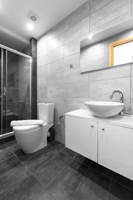 Apartment Blue Flag Beachfront Studios, Nilie Hospitality Mgmt