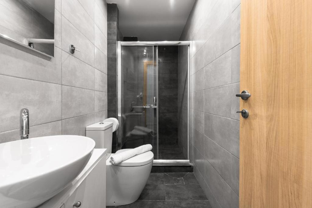 Apartment Blue Flag Beachfront Studios, Nilie Hospitality Mgmt