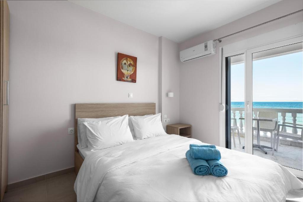 Blue Flag Beachfront Studios, Nilie Hospitality Mgmt * Olympiaki Akti