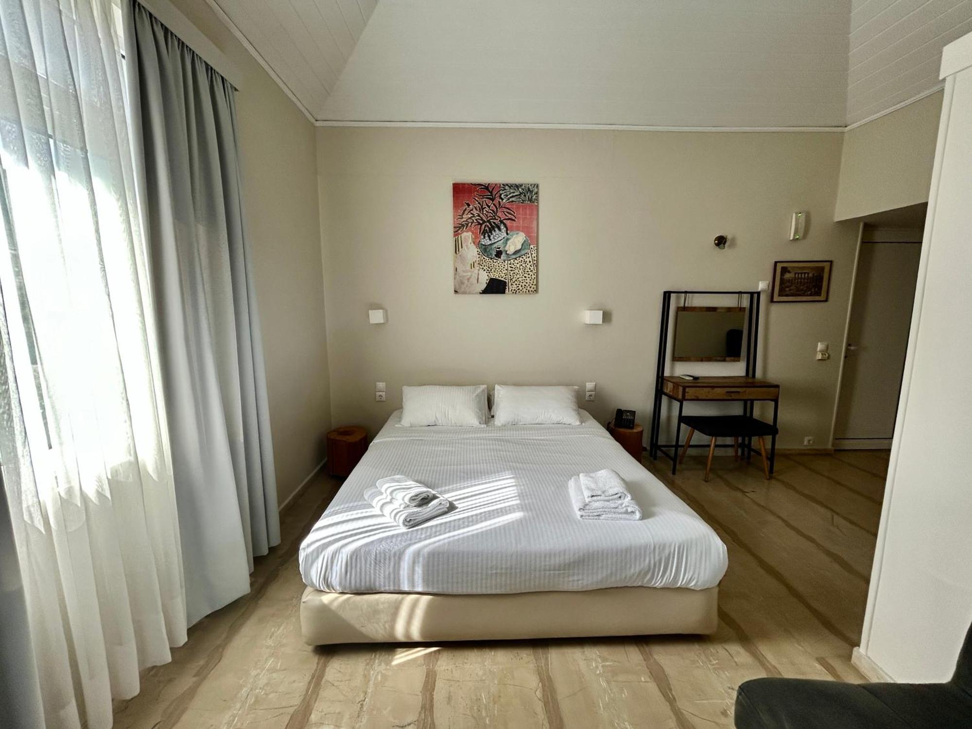 The Loriet 4*