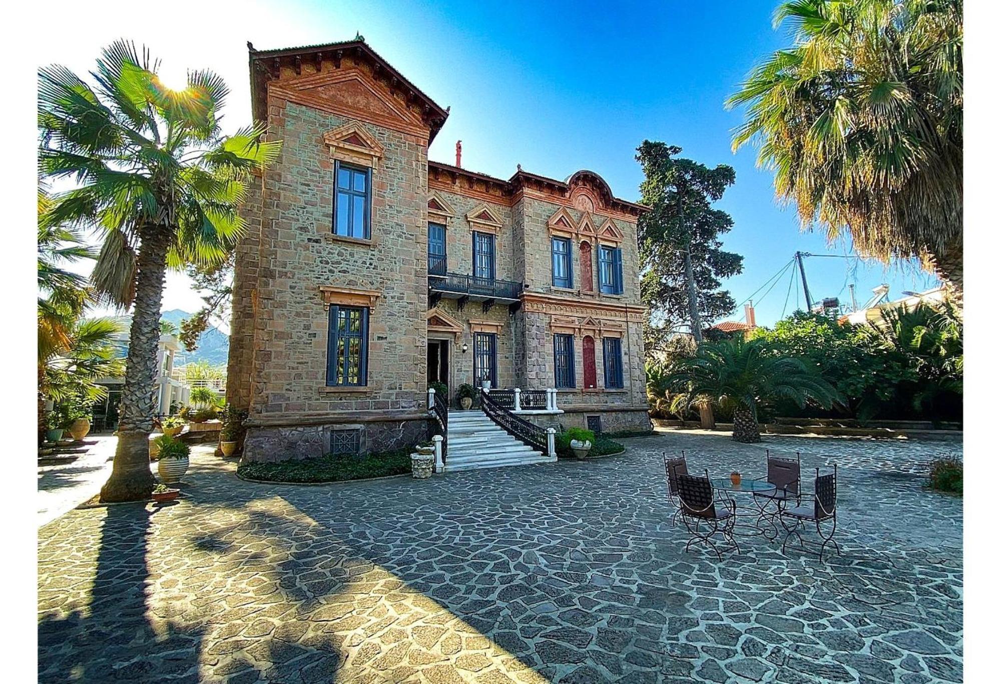 The Loriet 4*