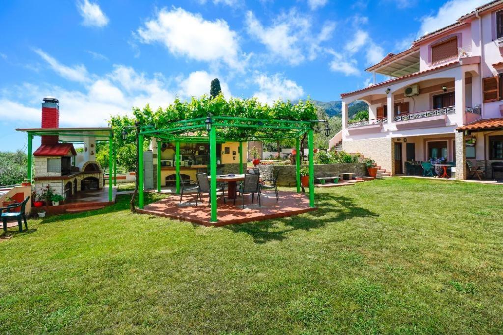 Apartment Melina 1 *