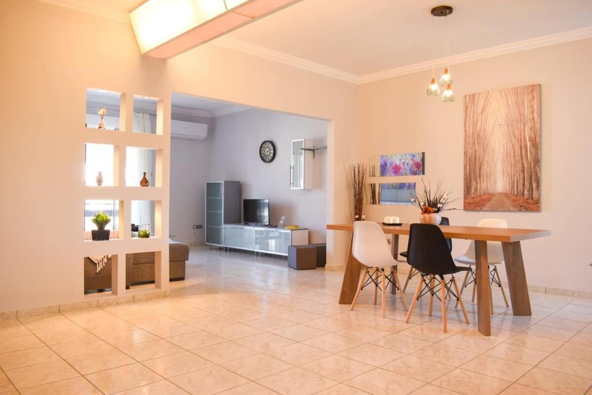 Holiday home Cozy Flat On The Main Square, 10min To The Sea