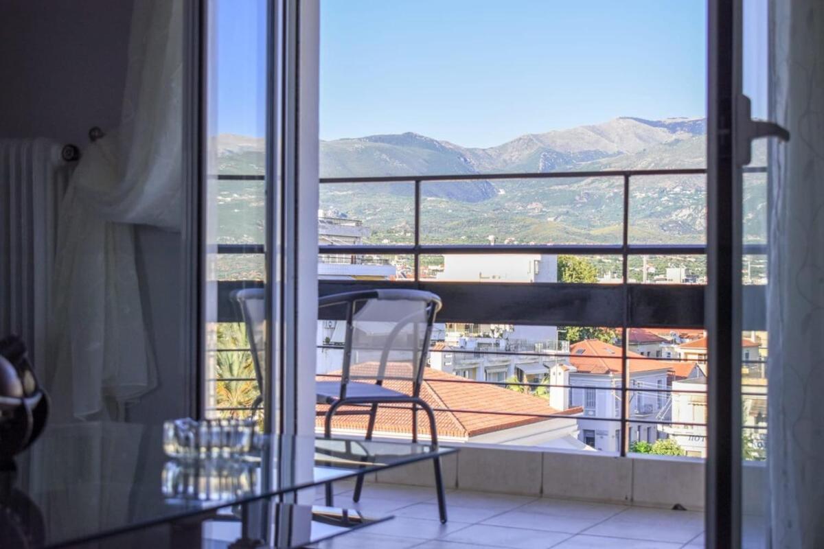 Cozy Flat On The Main Square, 10min To The Sea Holiday home Kalamata
