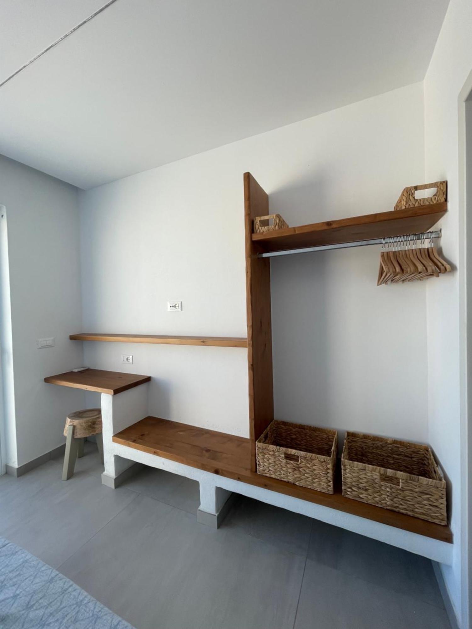 Villa Kyma - *