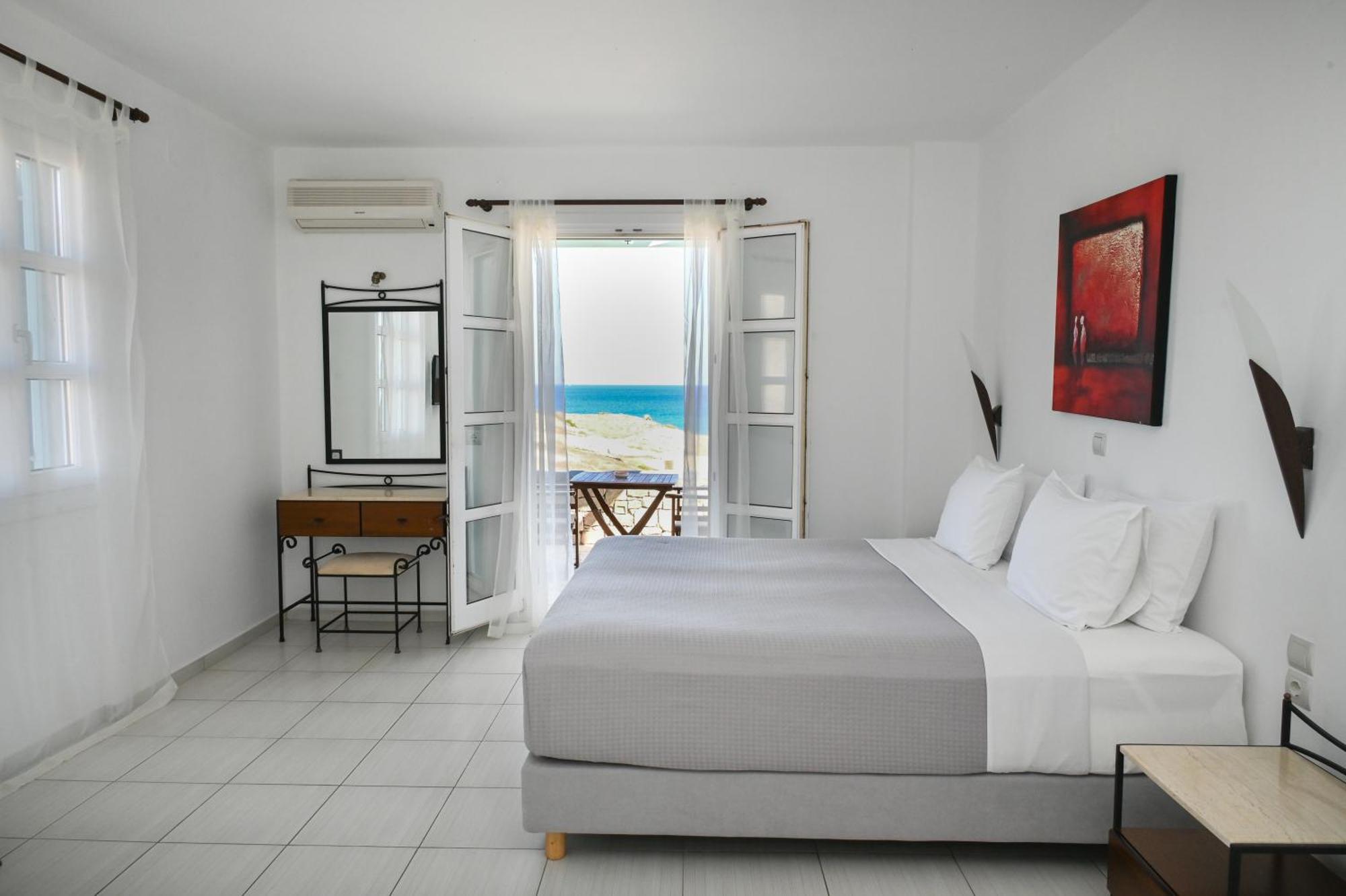 Asterias Boutique 3* Pachaina